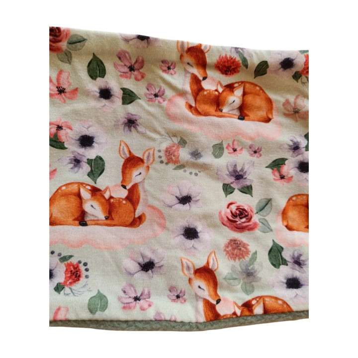 Braga de cuello artesanal infantil con estampado de ciervos durmiendo