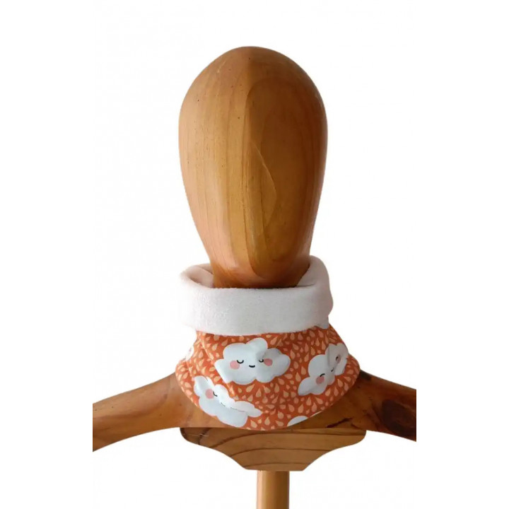 Cuello polar infantil Nubes Dormidas con interior blanco polar.