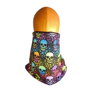 Braga de cuello Calaveras Fluor juvenil/adulto con estampado multicolor, vista frontal.