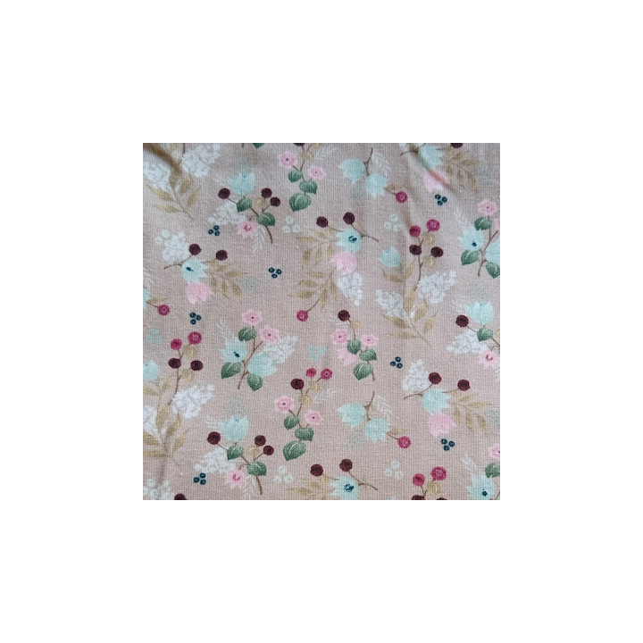 Detalle del estampado Flores Silvestres en tonos pastel sobre algodón