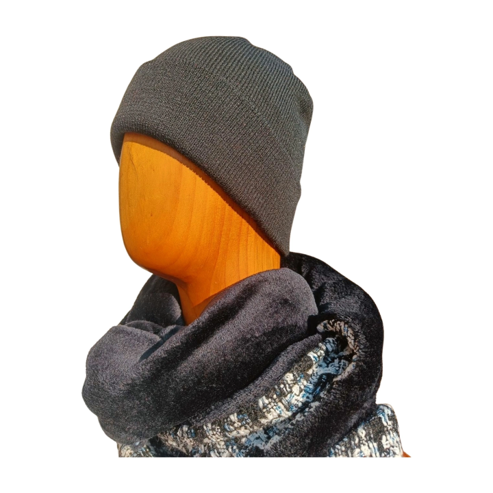 Bufanda triangular tweed blanco y negro elegante | by.Cuqui