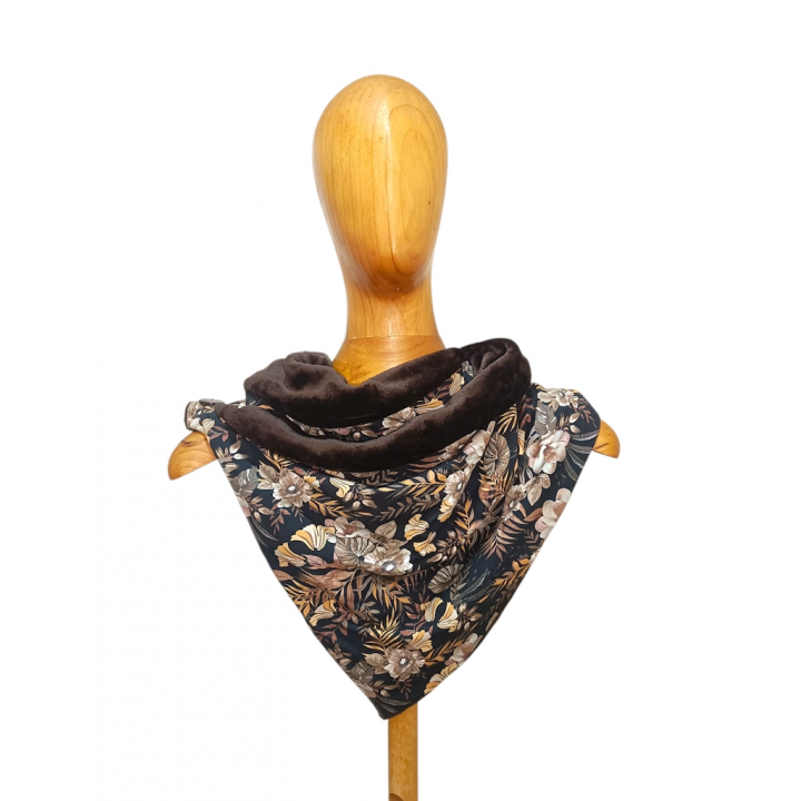 bufanda pico con capucha flores marrones