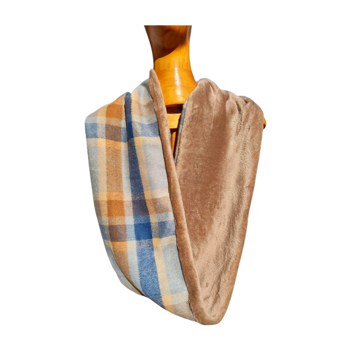 Bufanda infinita de franela y coralina