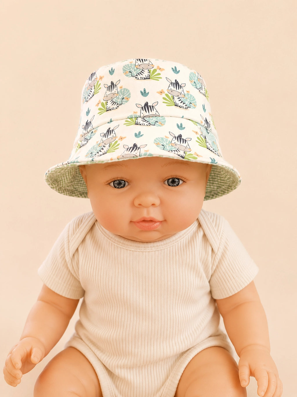 Gorrito reversible Cebritas con interior amarillo sol para bebé [Variant: Rayas verdes]