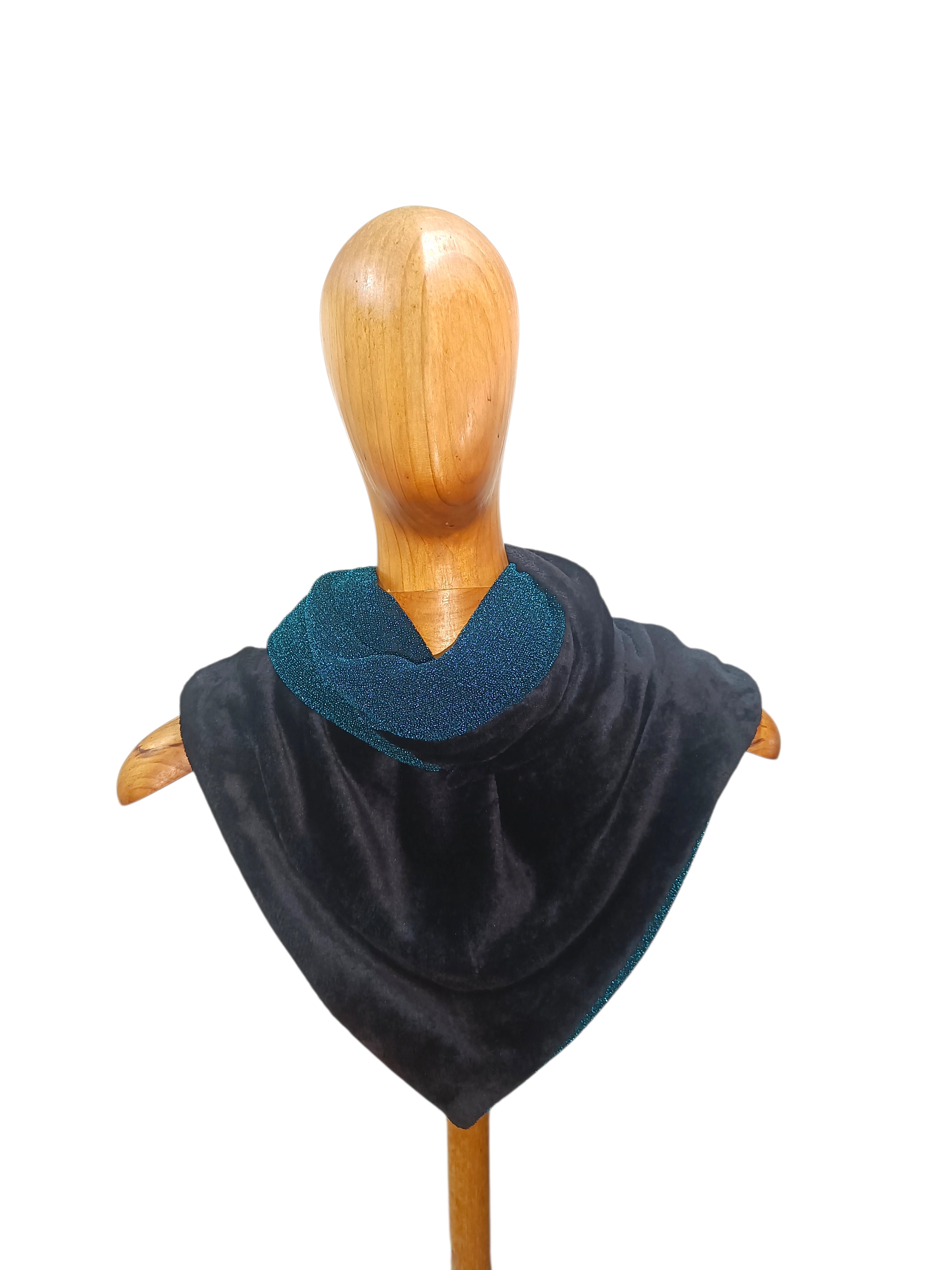 [Variant: Negro]