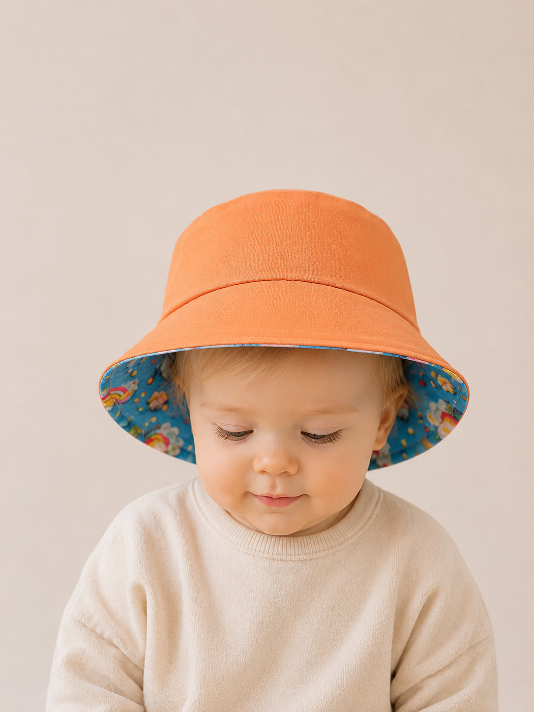 Gorrito pescador infantil con estampado Cielo confeccionado en algodón [Variant: Naranja]
