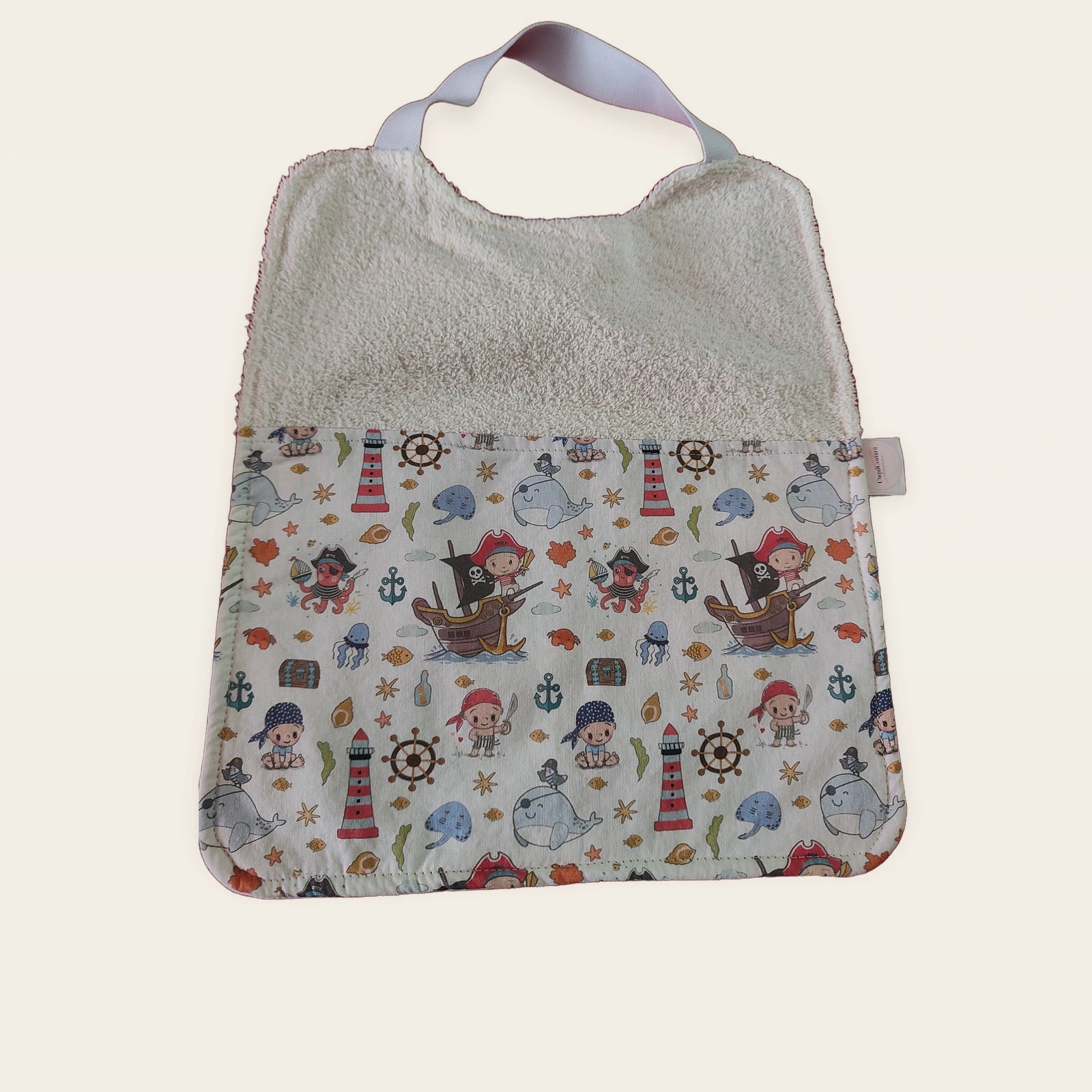 Babero infantil Piratas con rizo de algodón beige y cuello elástico [Variant: Beige]