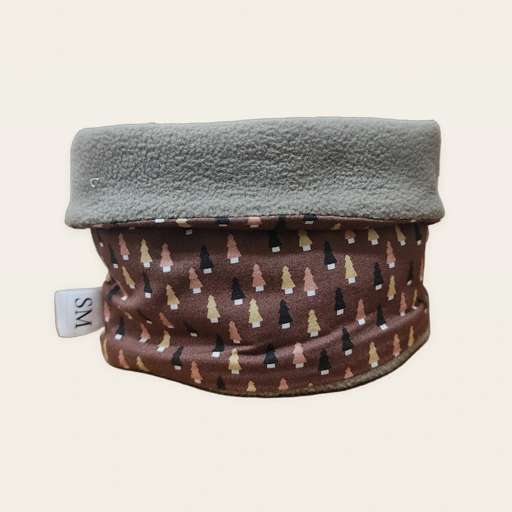Braga de cuello infantil Abetos estirada, vista del anverso estampado