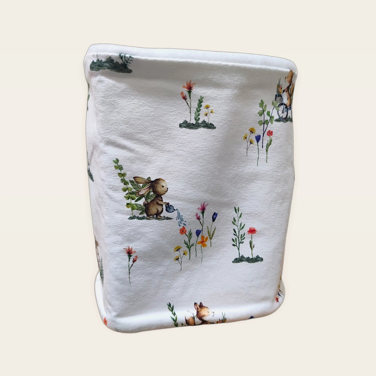 Braga de cuello infantil Conejitos regando estirada, vista del anverso estampado