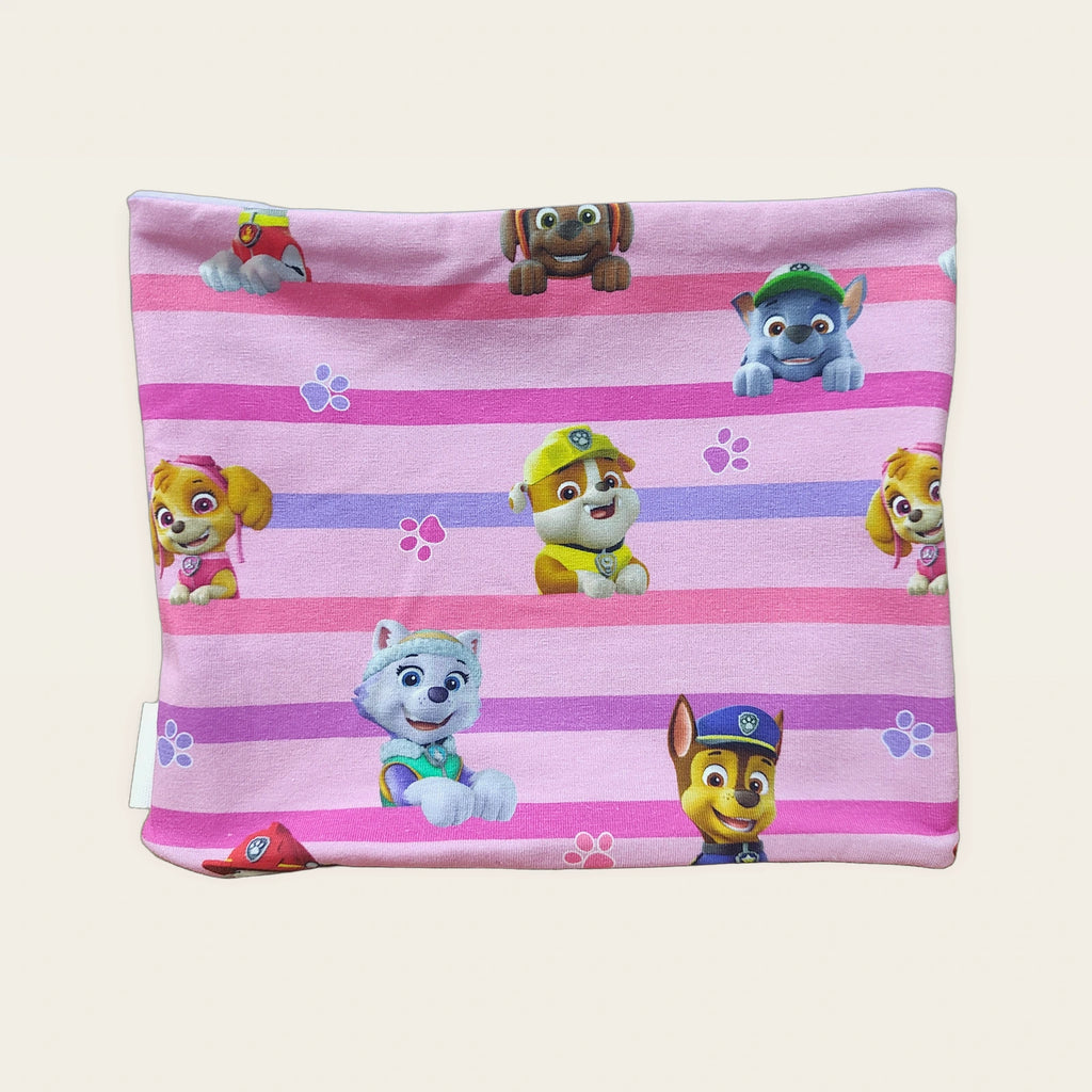 Braga de cuello infantil Perretes rayas rosa colocada en plano [Variant: Lila claro]