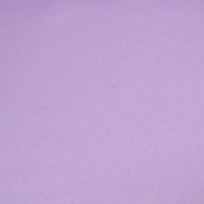 Detalle del tejido polar suave en color lila claro [Variant: Lila claro]
