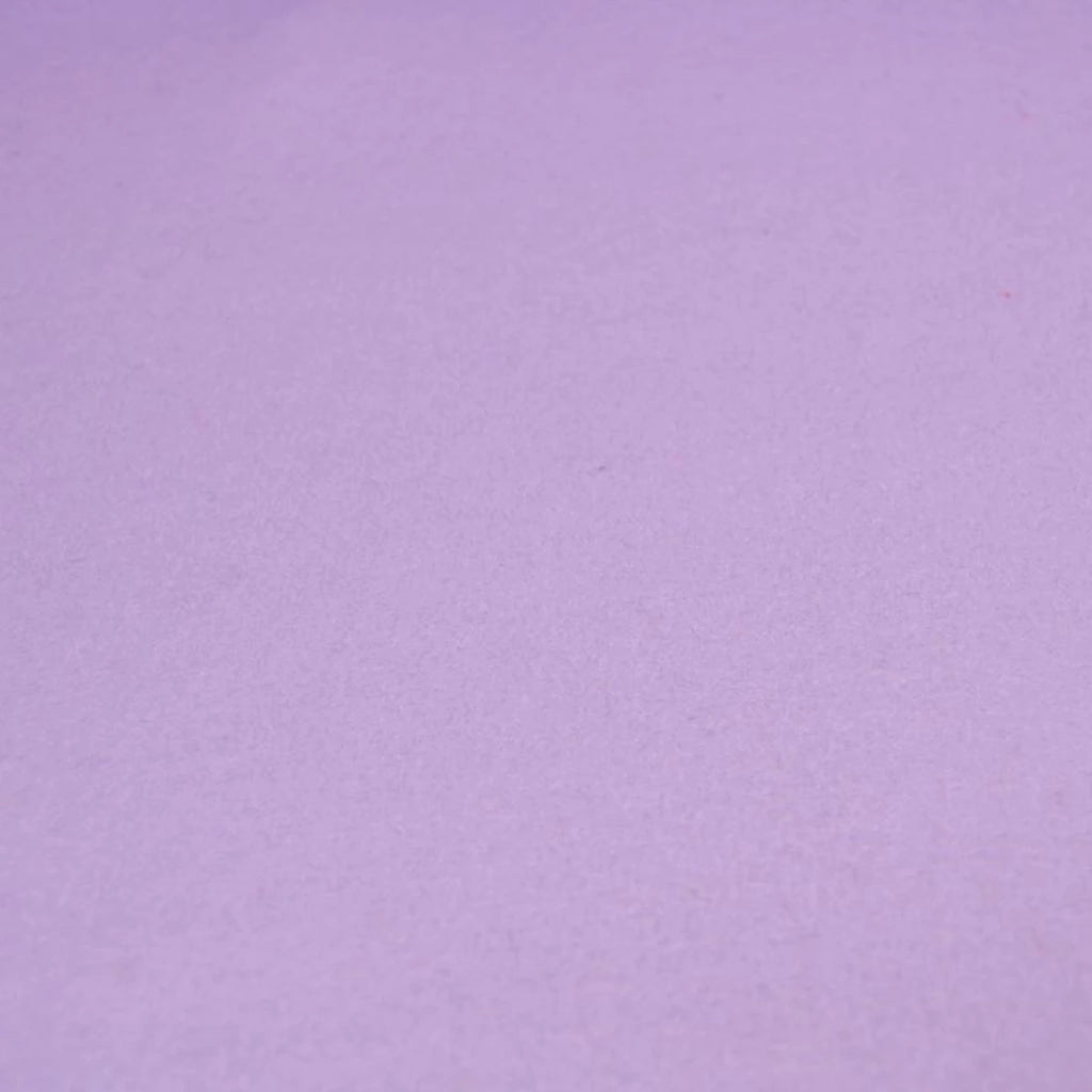 Detalle del tejido polar suave en color lila claro [Variant: Lila claro]