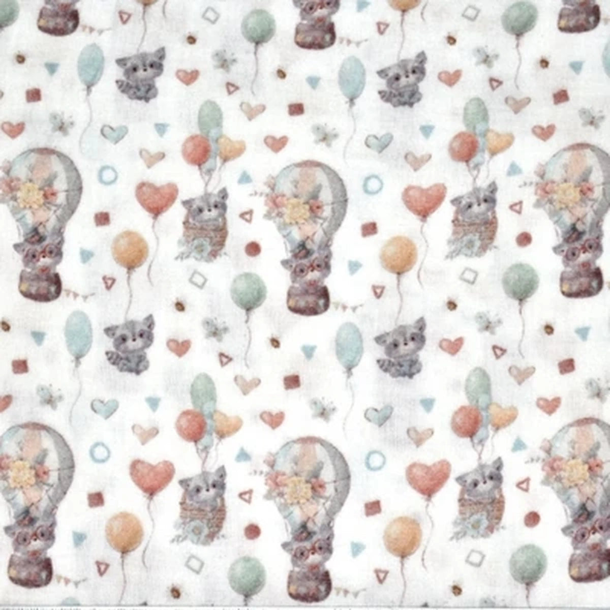 Detalle del estampado Mapaches con globos sobre tela de algodón