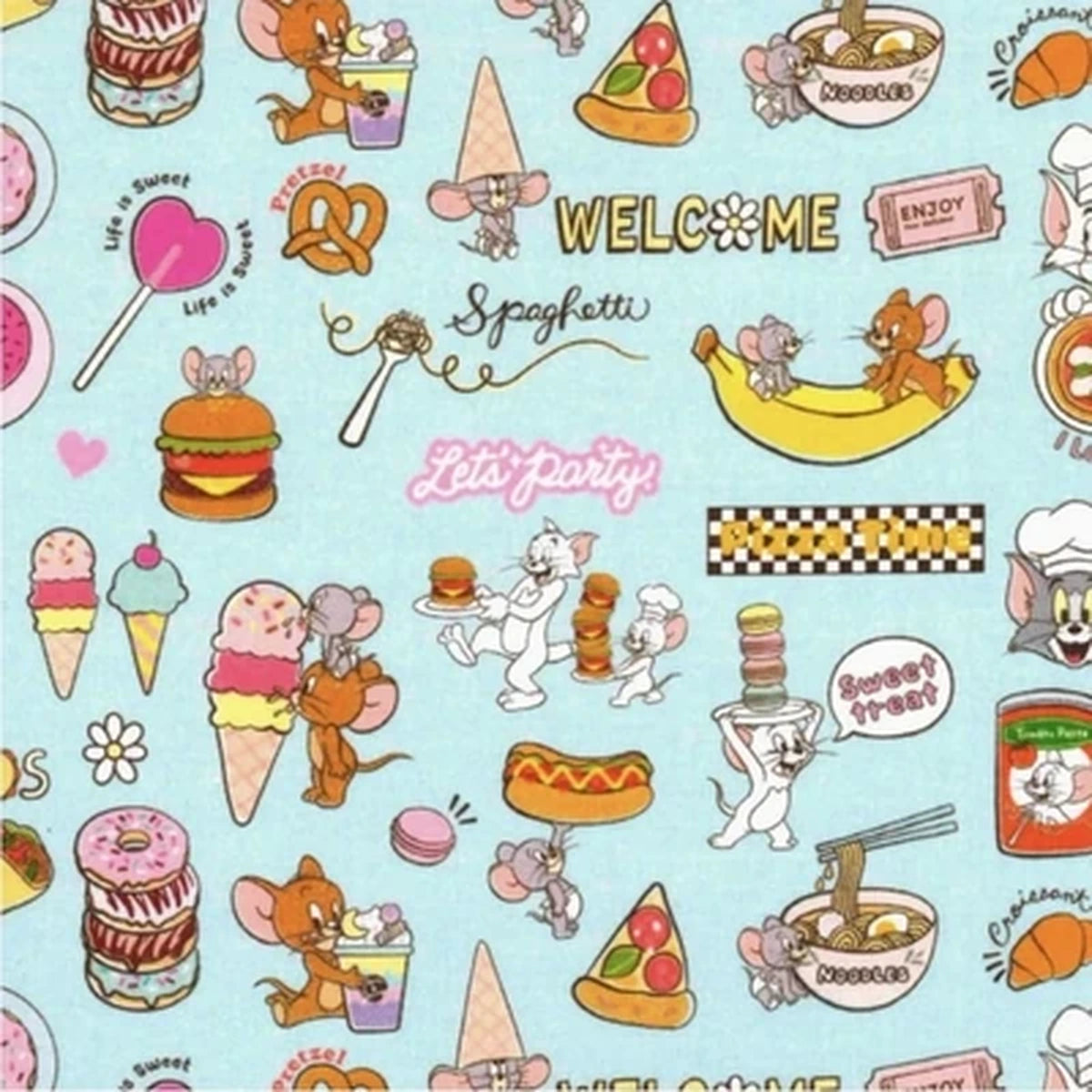 Detalle del estampado Tom & Jerry sobre tela de algodón